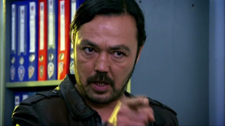 Afișul serialului Dovezi în flăcări